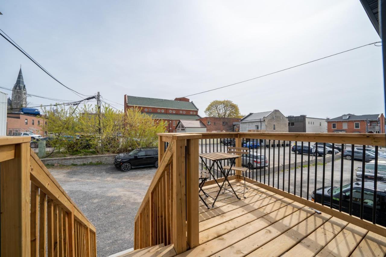 The Belvedere:Front Street Flats Belleville Exterior foto